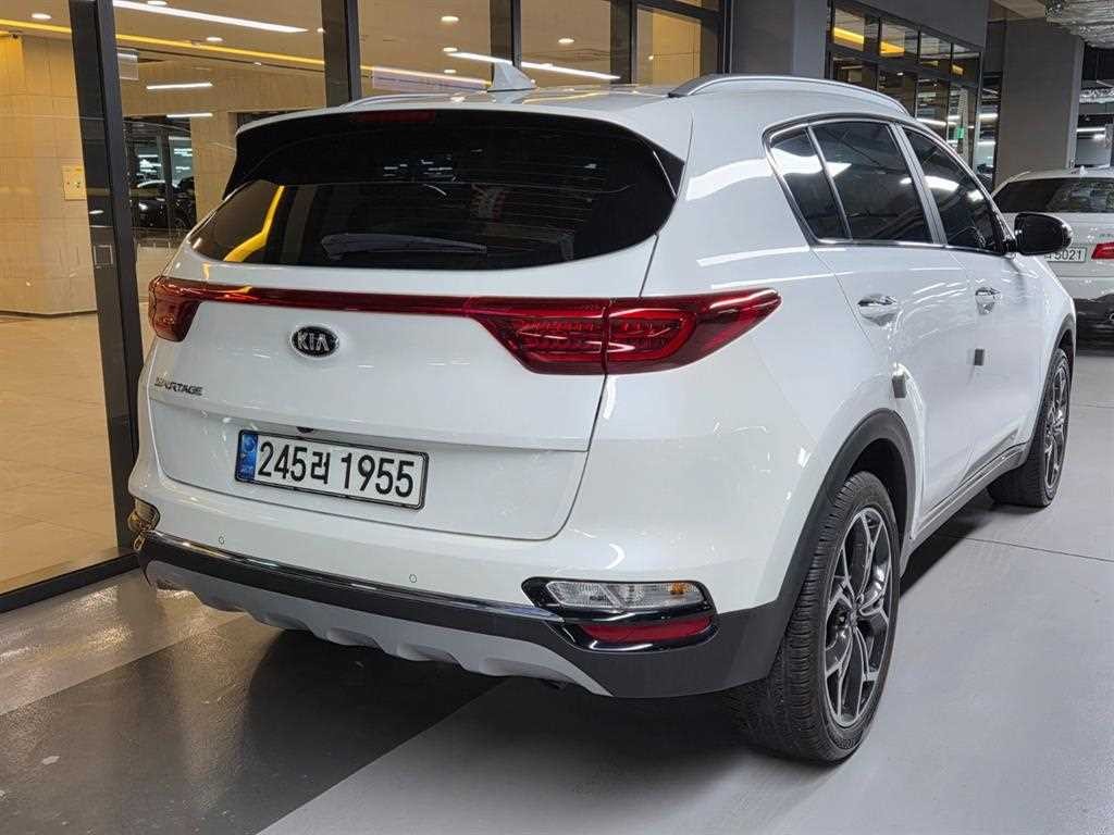 기아 스포티지 스포티지 더 볼드 2.0 가솔린 2WD 시그니처 이미지 2