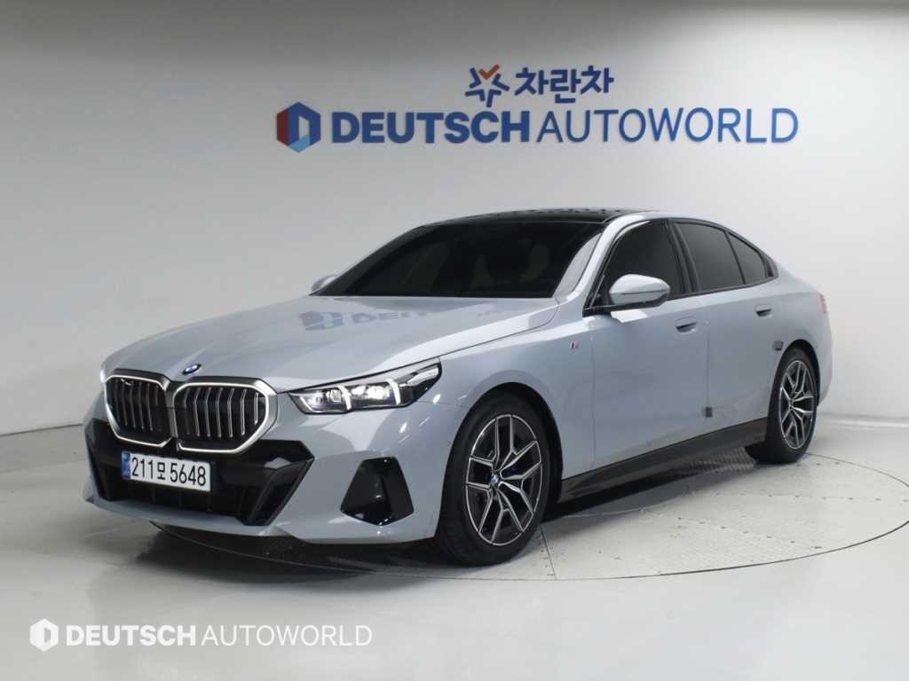 BMW 5시리즈 5시리즈 (G60) 523d xDrive M 스포츠 이미지 1