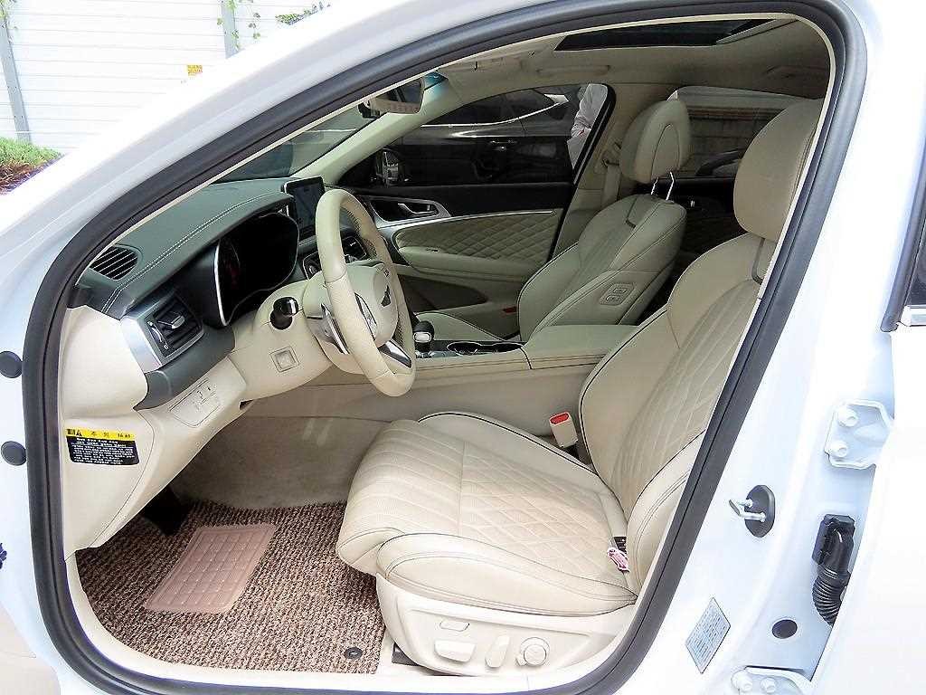 제네시스 G70 2.0T 엘리트 이미지 5