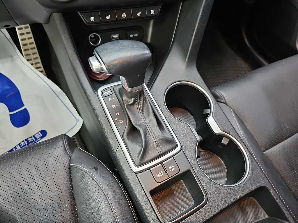 기아 스포티지 스포티지 더 볼드 2.0 디젤 2WD 프레스티지 이미지 8