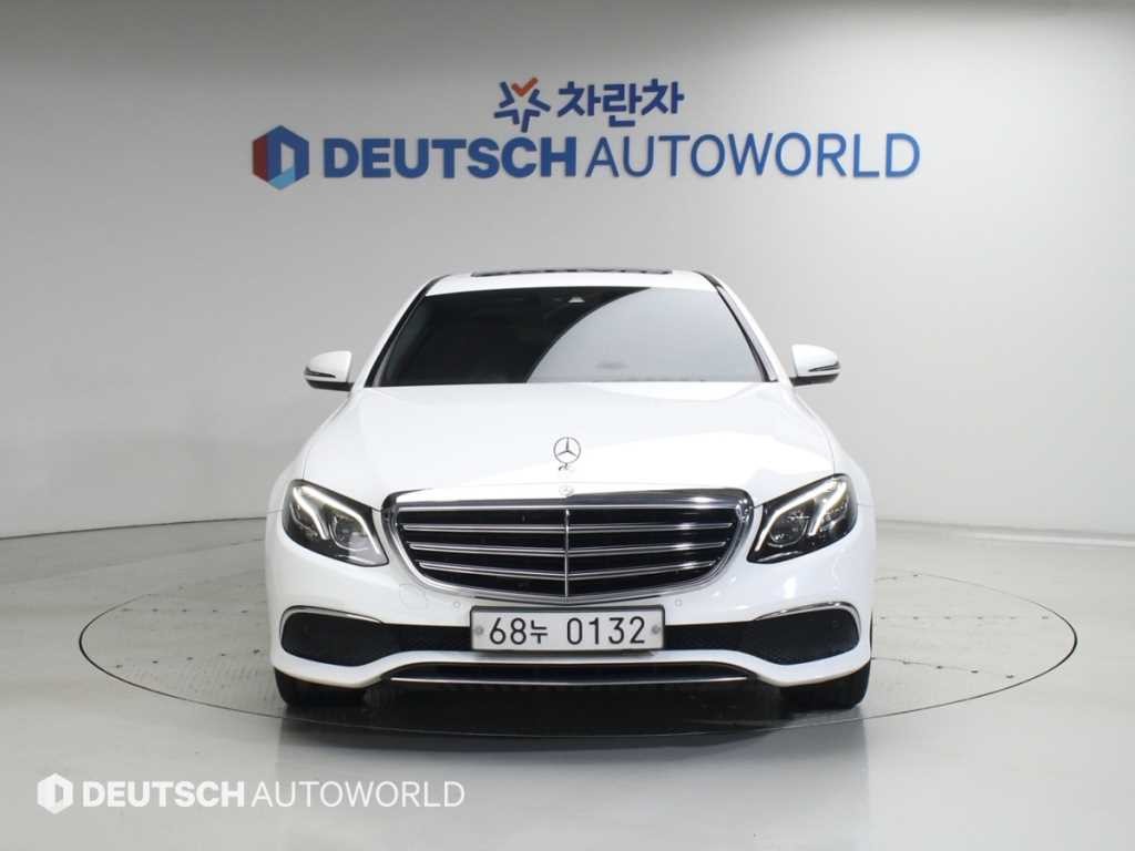 벤츠 E 클래스 E-클래스 W213 E220d 익스클루시브 이미지 3
