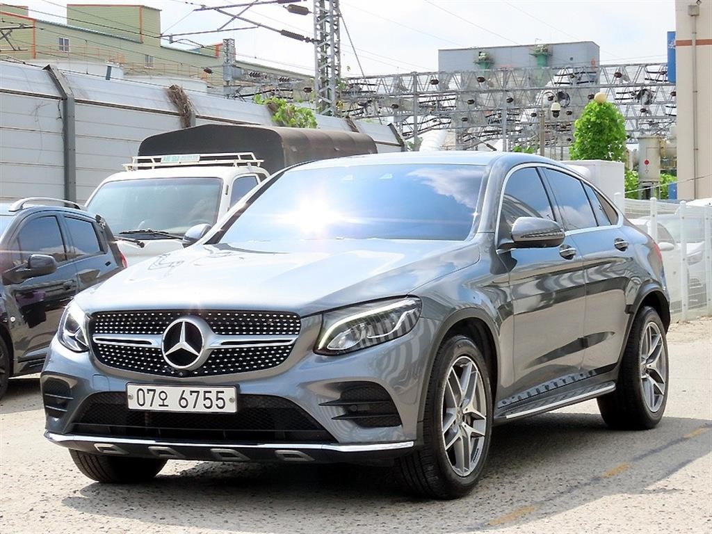 벤츠 GLC 클래스 GLC클래스 X253 GLC 220 d 4MATIC 프리미엄 쿠페 이미지 2