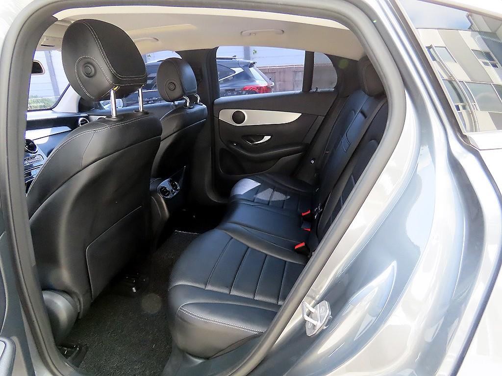 벤츠 GLC 클래스 GLC클래스 X253 GLC 220 d 4MATIC 프리미엄 쿠페 이미지 6