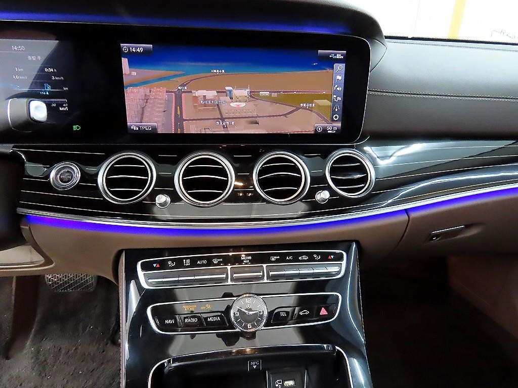 벤츠 E 클래스 E-클래스 W213 E450 4MATIC 익스클루시브 이미지 14