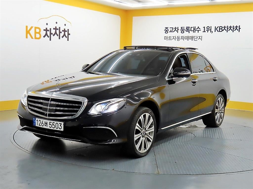 벤츠 E 클래스 E-클래스 W213 E450 4MATIC 익스클루시브 이미지 2