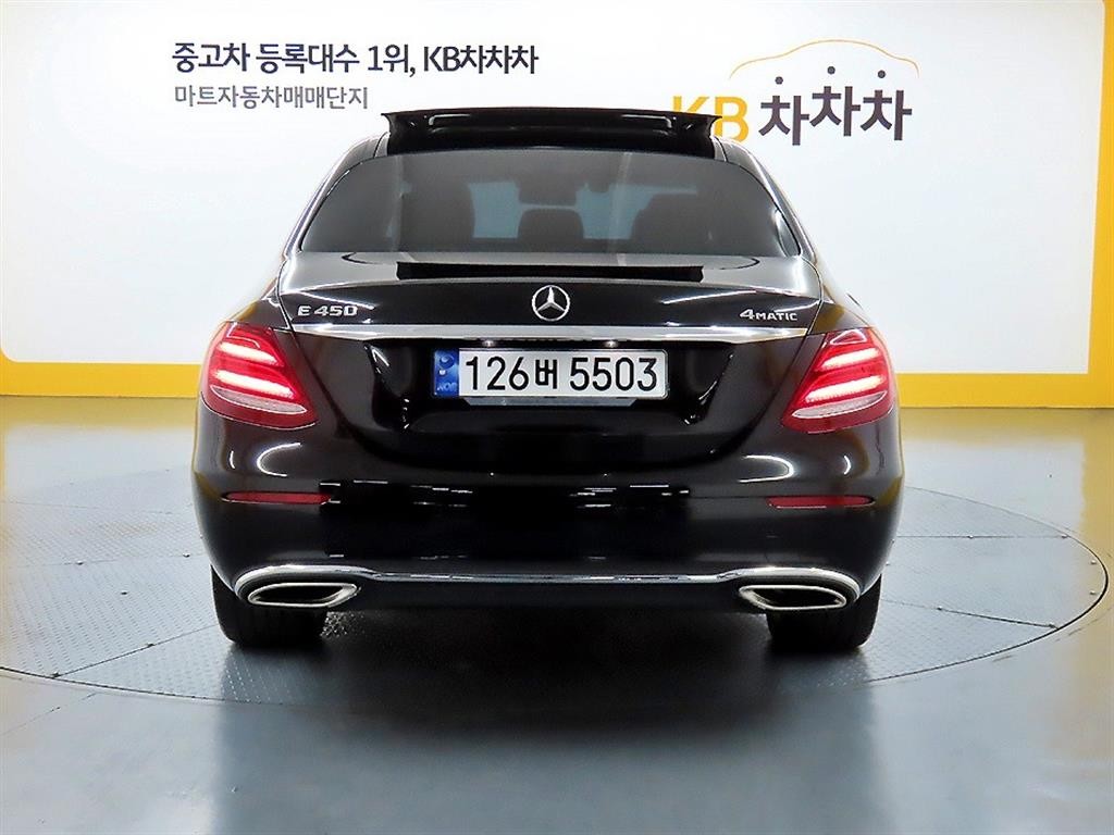 벤츠 E 클래스 E-클래스 W213 E450 4MATIC 익스클루시브 이미지 3