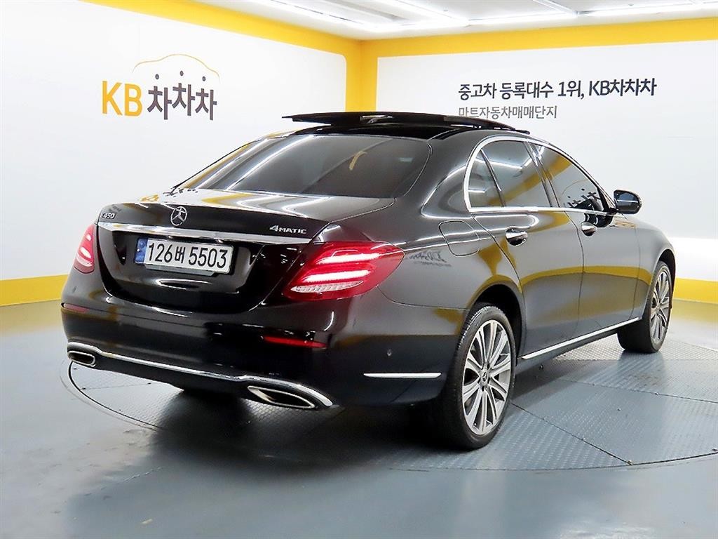 벤츠 E 클래스 E-클래스 W213 E450 4MATIC 익스클루시브 이미지 4