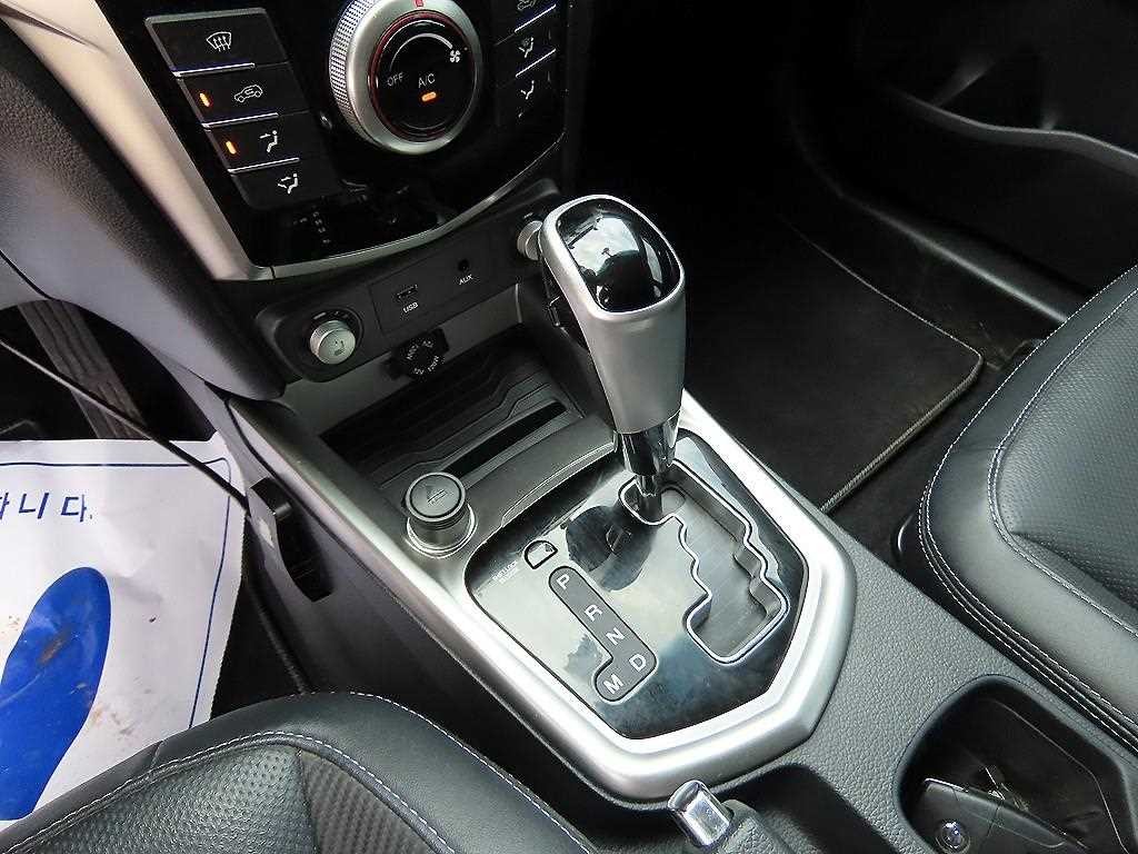 KG모빌리티(쌍용) 티볼리 디젤 4WD 1.6 LX 이미지 10