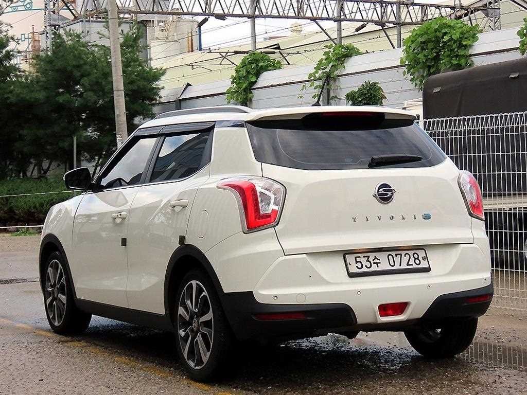 KG모빌리티(쌍용) 티볼리 디젤 4WD 1.6 LX 이미지 3