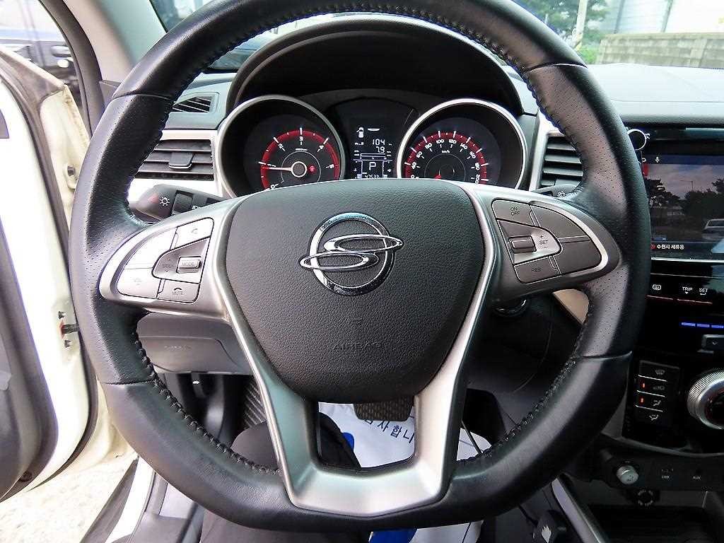 KG모빌리티(쌍용) 티볼리 디젤 4WD 1.6 LX 이미지 8