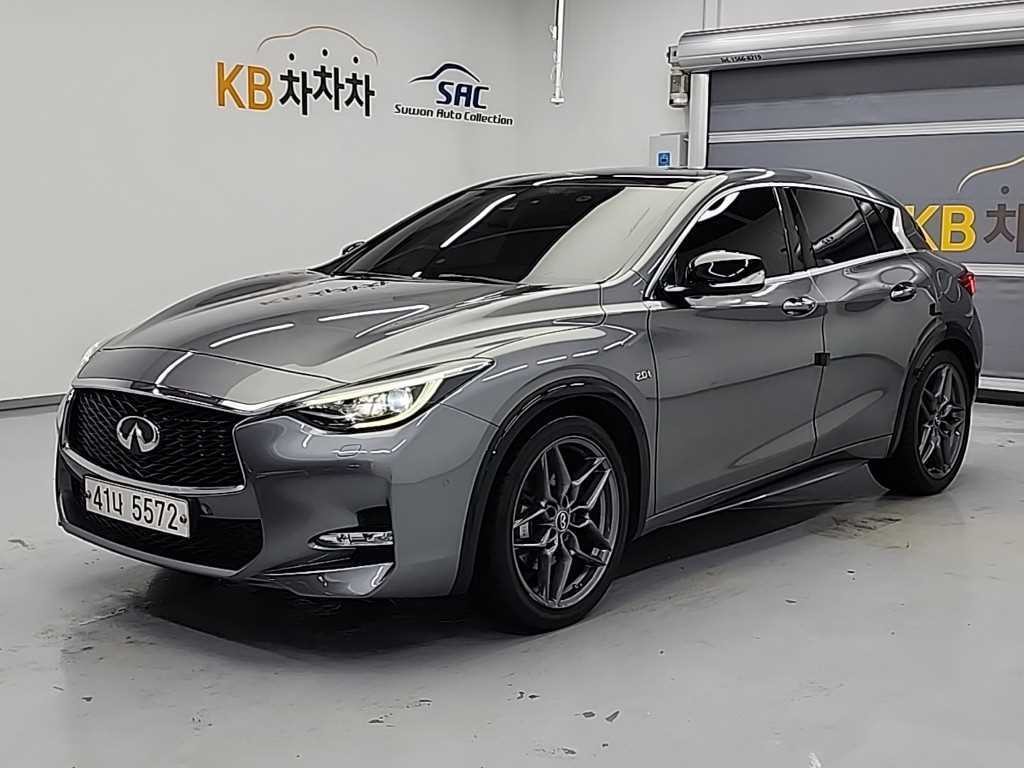 인피니티 Q Q30 2.0 프리미엄 이미지 1
