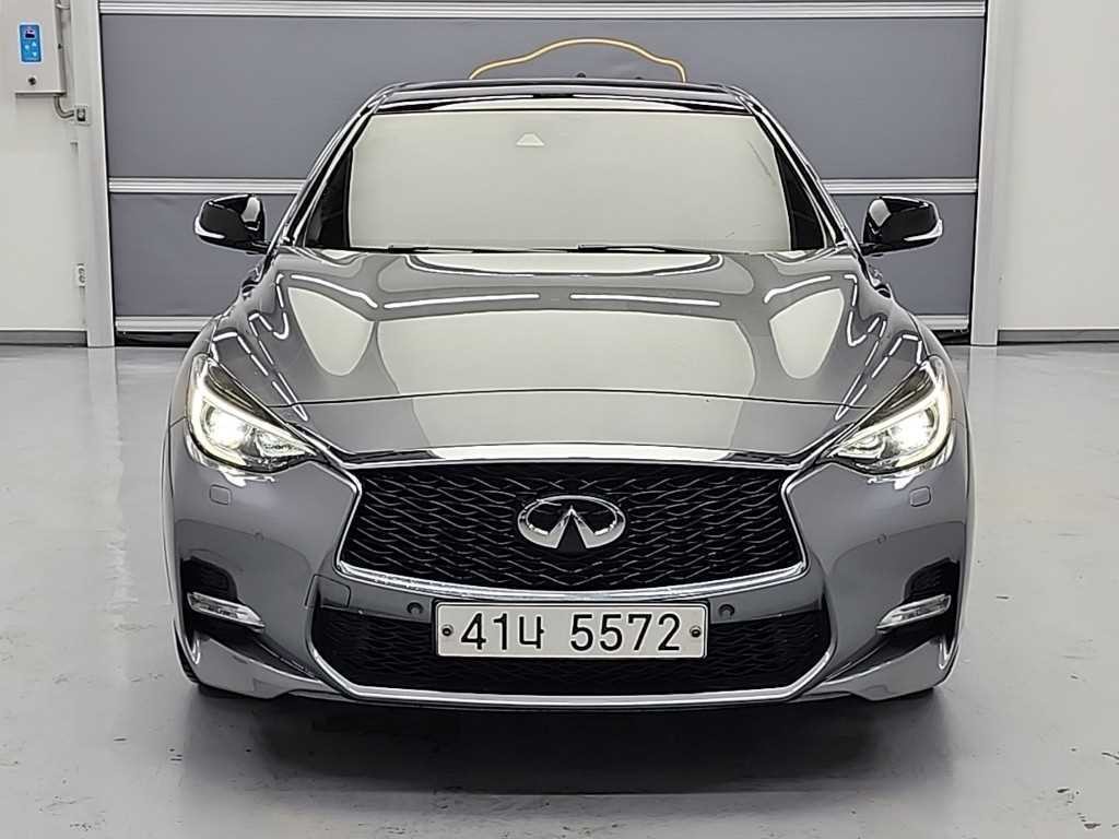 인피니티 Q Q30 2.0 프리미엄 이미지 2