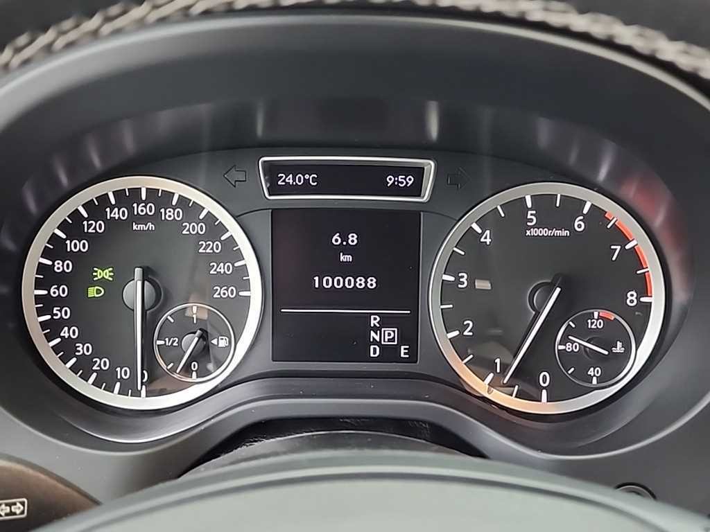 인피니티 Q Q30 2.0 프리미엄 이미지 6