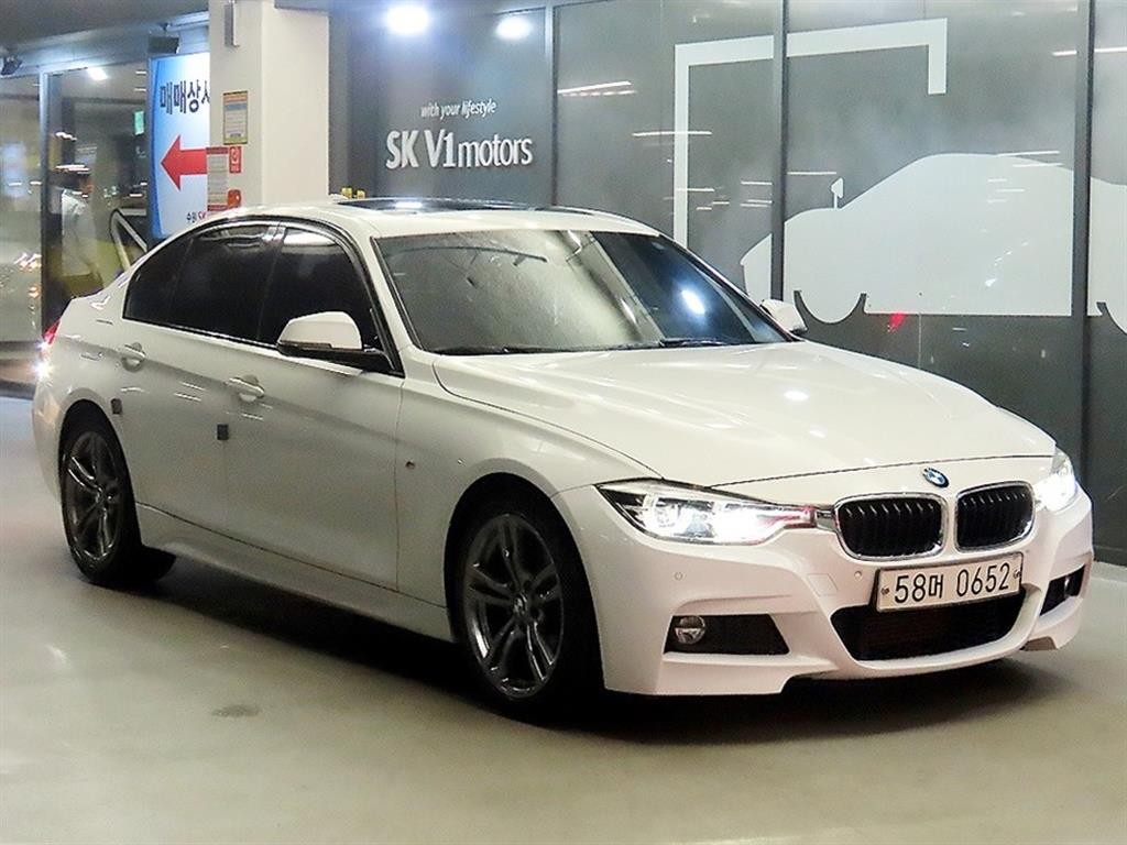 BMW 3시리즈 3시리즈 (F30) 320i M 스포츠 이미지 1