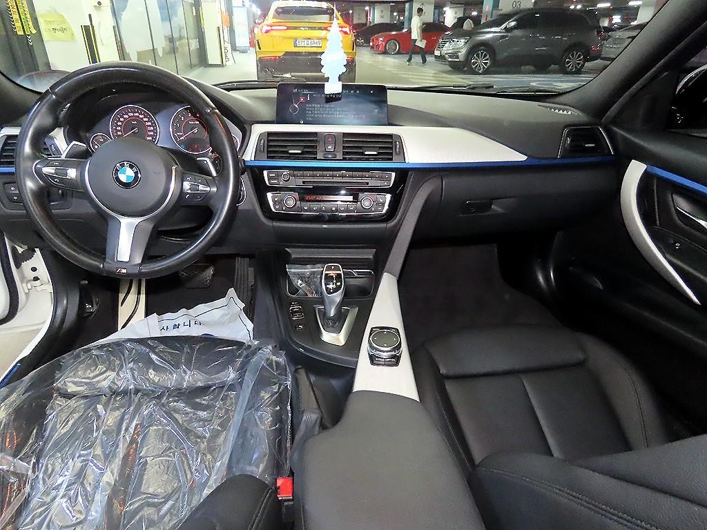 BMW 3시리즈 3시리즈 (F30) 320i M 스포츠 이미지 10
