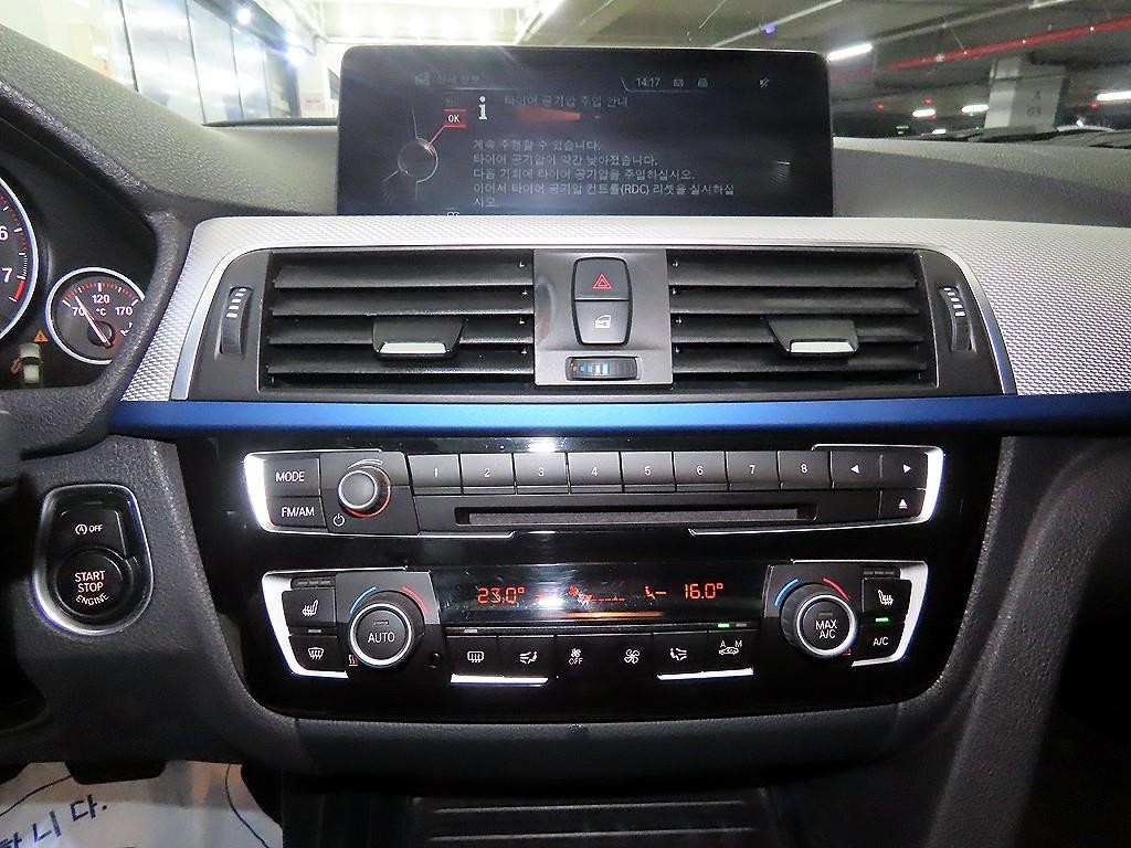 BMW 3시리즈 3시리즈 (F30) 320i M 스포츠 이미지 11