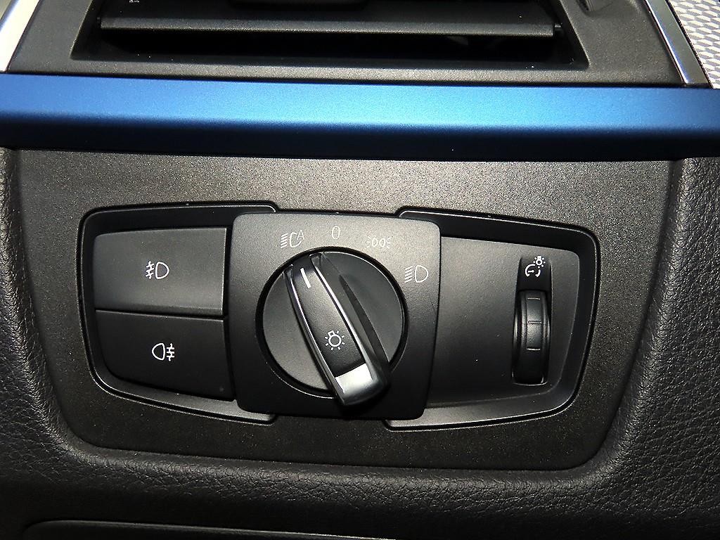 BMW 3시리즈 3시리즈 (F30) 320i M 스포츠 이미지 14