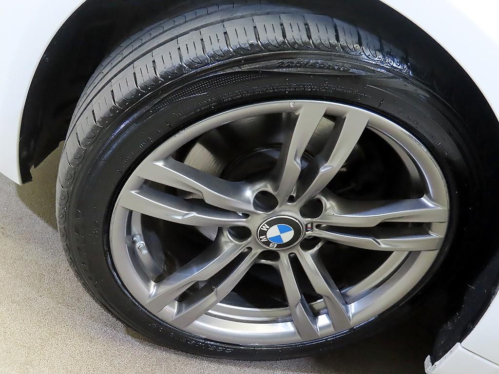 BMW 3시리즈 3시리즈 (F30) 320i M 스포츠 이미지 20