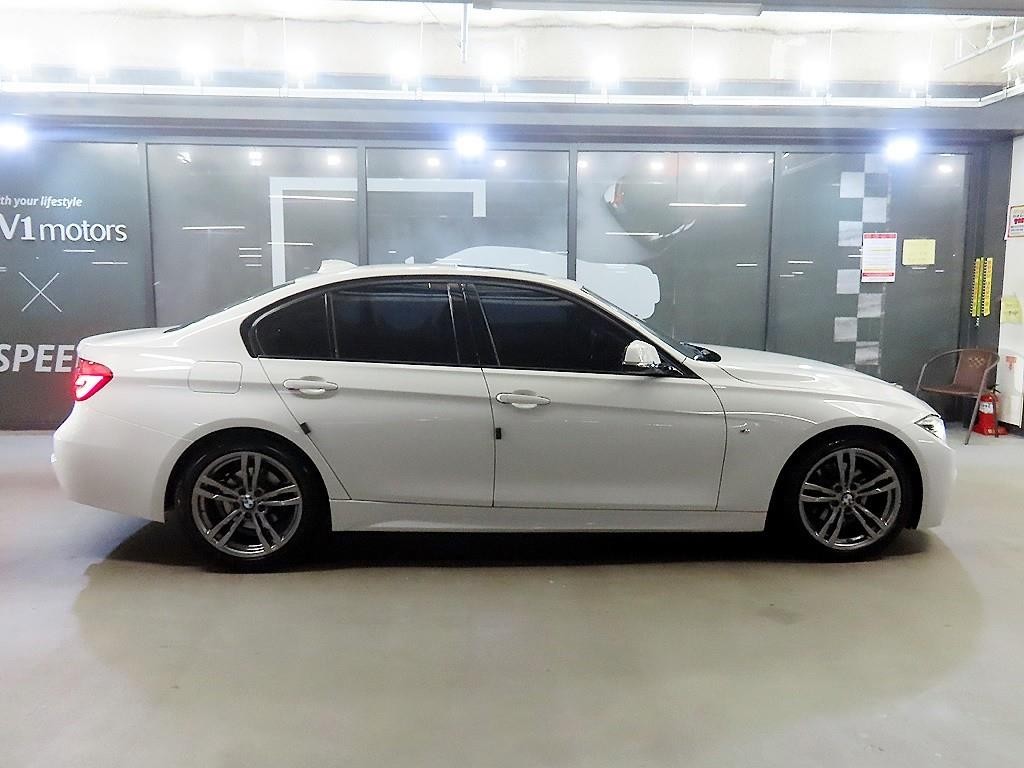 BMW 3시리즈 3시리즈 (F30) 320i M 스포츠 이미지 3