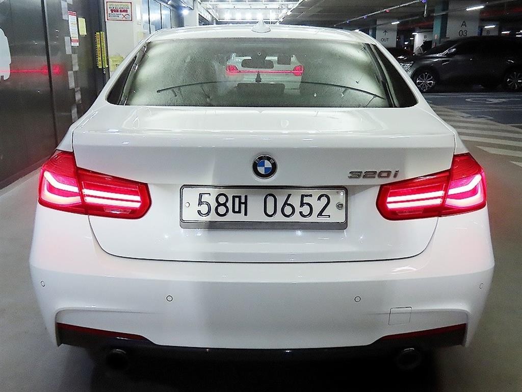 BMW 3시리즈 3시리즈 (F30) 320i M 스포츠 이미지 5