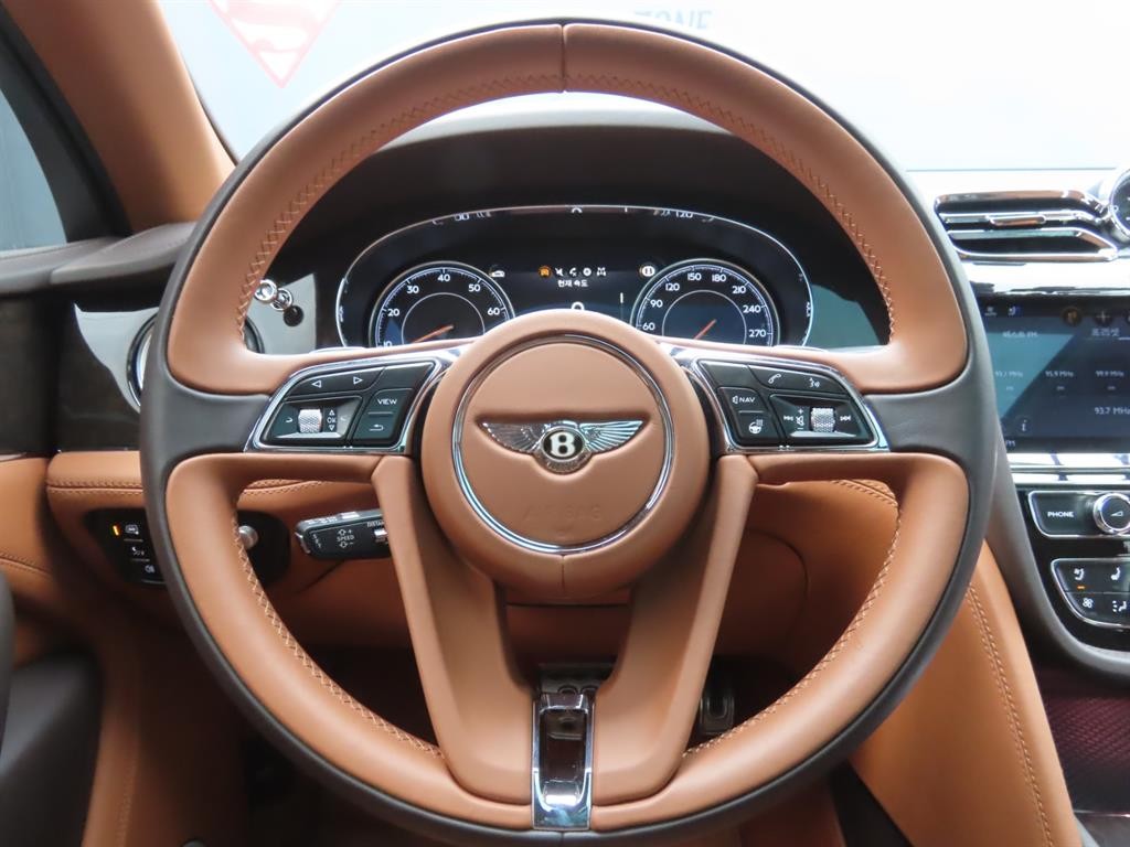 벤틀리 벤테이가 4.0 V8 이미지 11