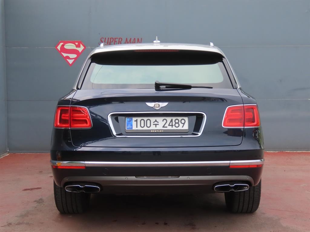 벤틀리 벤테이가 4.0 V8 이미지 4