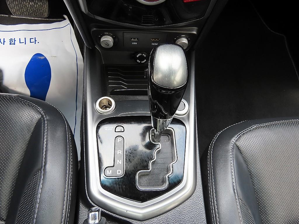 KG모빌리티(쌍용) 티볼리 티볼리 아머 4WD 디젤 LX 이미지 10
