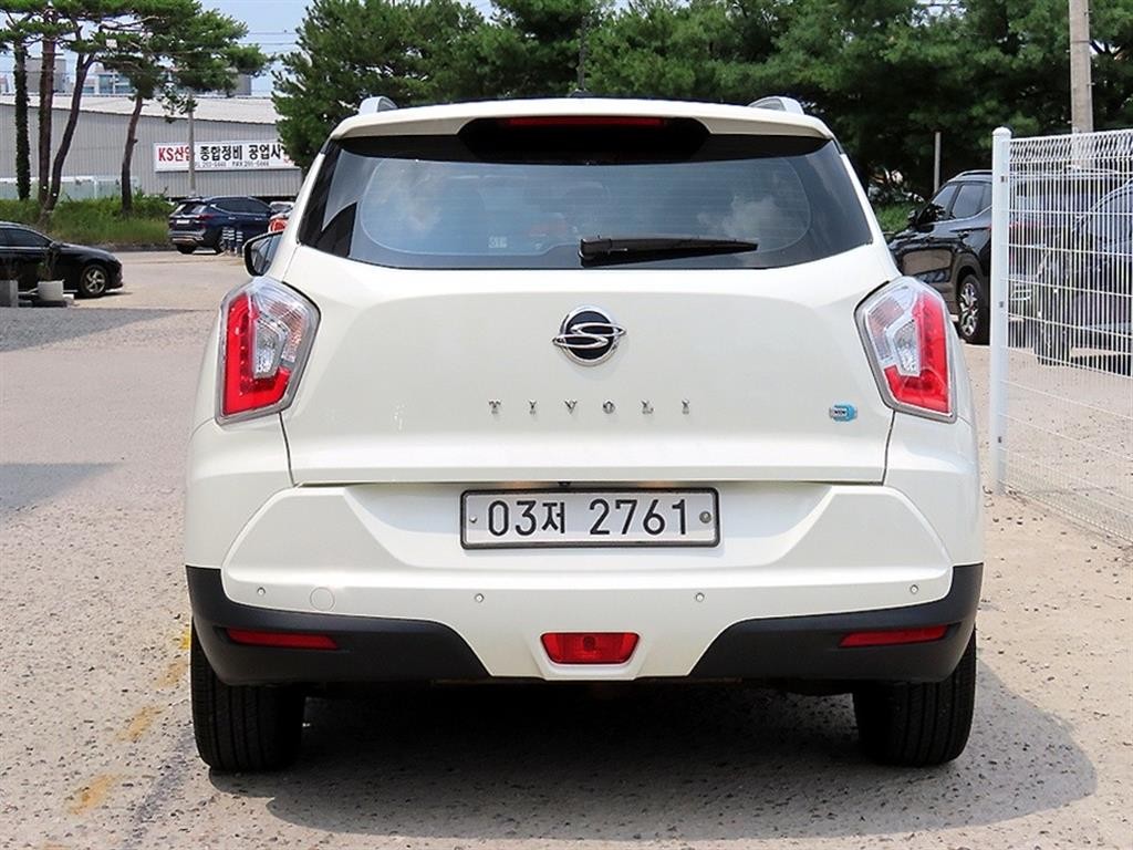 KG모빌리티(쌍용) 티볼리 티볼리 아머 4WD 디젤 LX 이미지 4