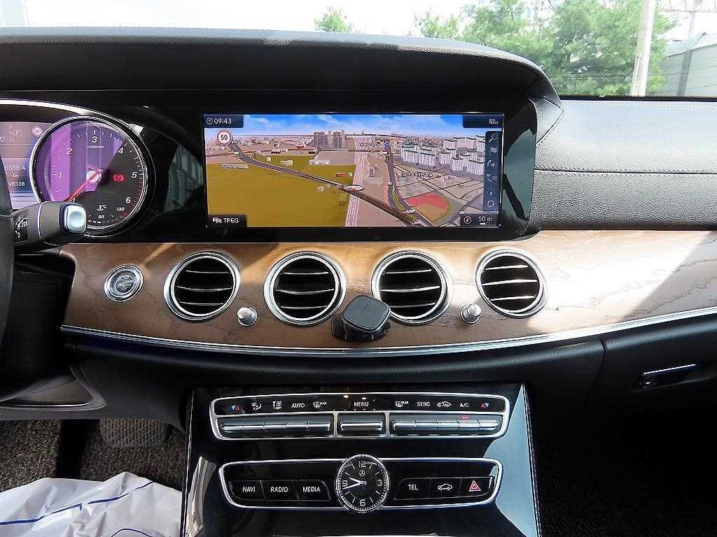 벤츠 E 클래스 E-클래스 W213 E220d 익스클루시브 이미지 14
