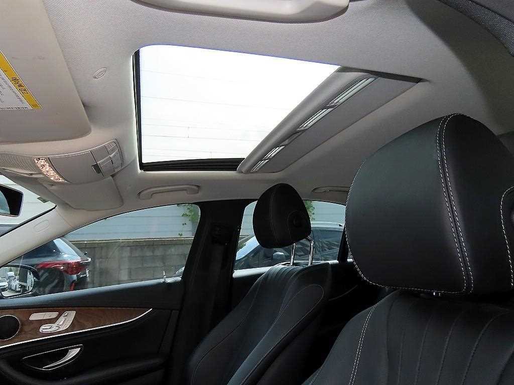 벤츠 E 클래스 E-클래스 W213 E220d 익스클루시브 이미지 17
