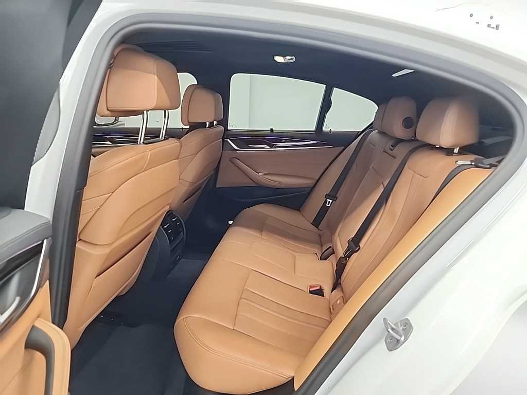 BMW 5시리즈 5시리즈 (G30) 520i M 스포츠 이미지 12