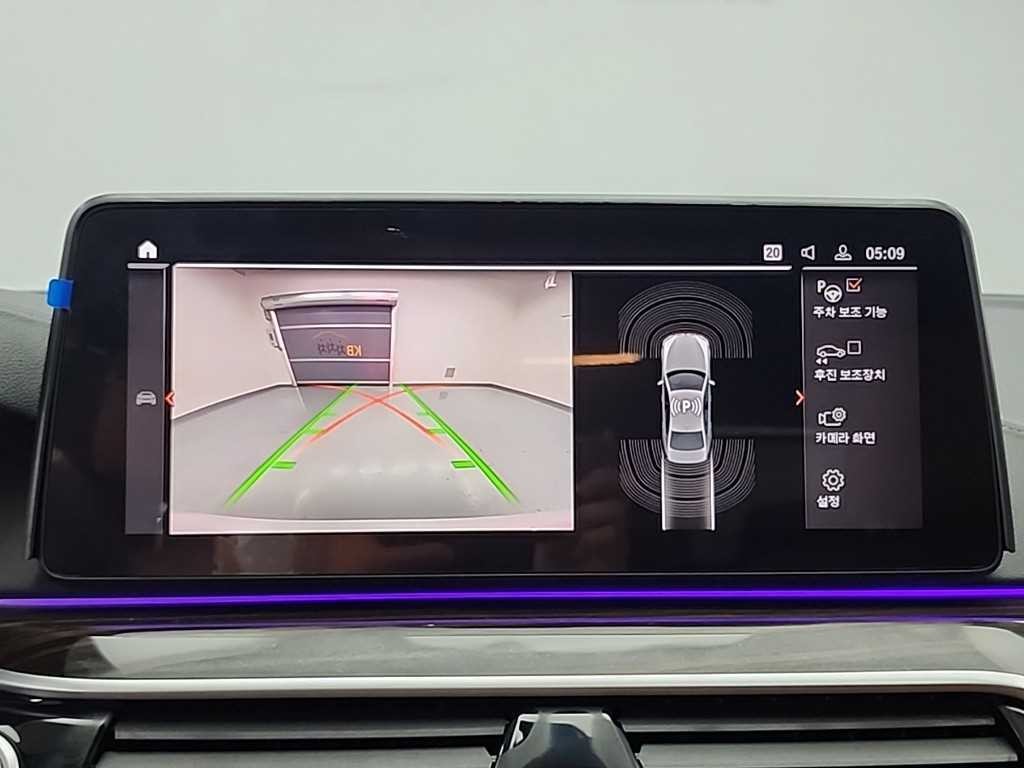 BMW 5시리즈 5시리즈 (G30) 520i M 스포츠 이미지 16