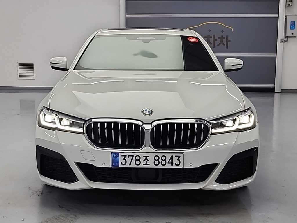 BMW 5시리즈 5시리즈 (G30) 520i M 스포츠 이미지 2