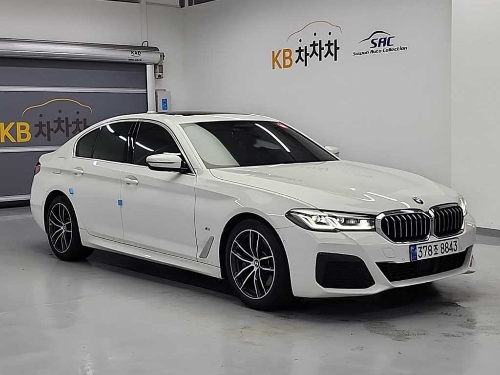 BMW 5시리즈 5시리즈 (G30) 520i M 스포츠 이미지 4