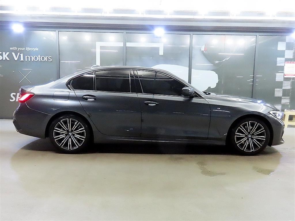 BMW 3시리즈 3시리즈 (G20) 320i M 스포츠 이미지 3