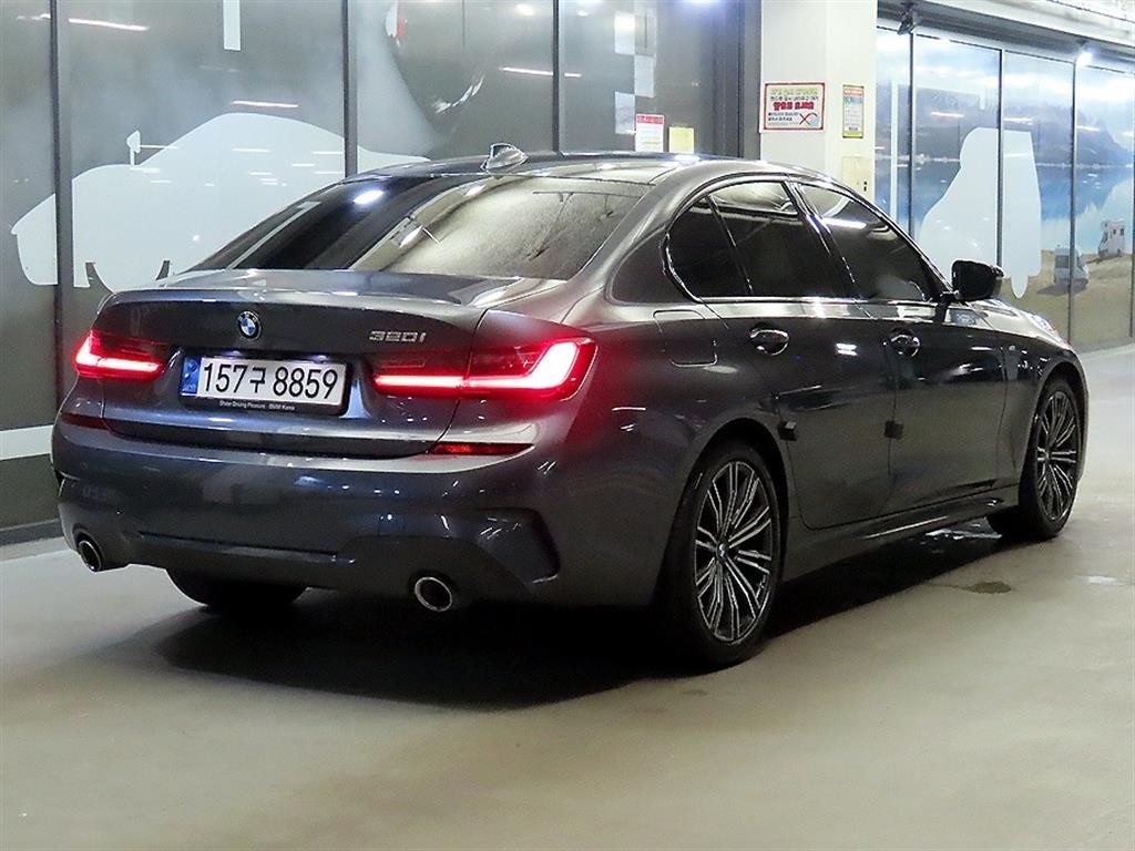 BMW 3시리즈 3시리즈 (G20) 320i M 스포츠 이미지 4