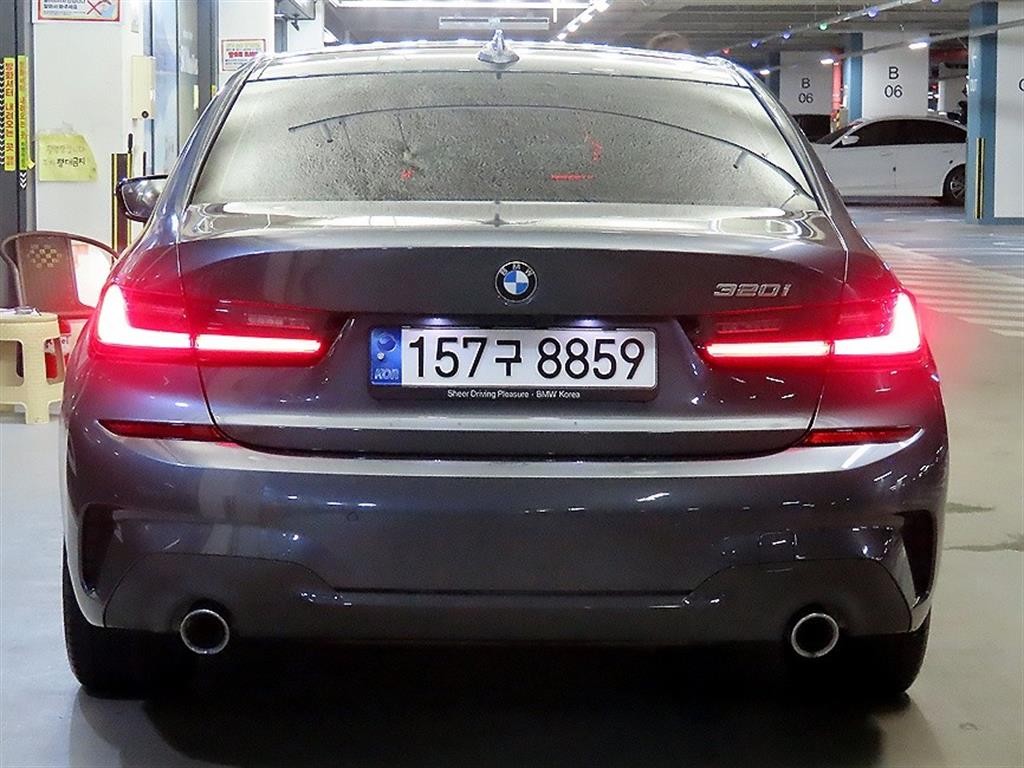 BMW 3시리즈 3시리즈 (G20) 320i M 스포츠 이미지 5