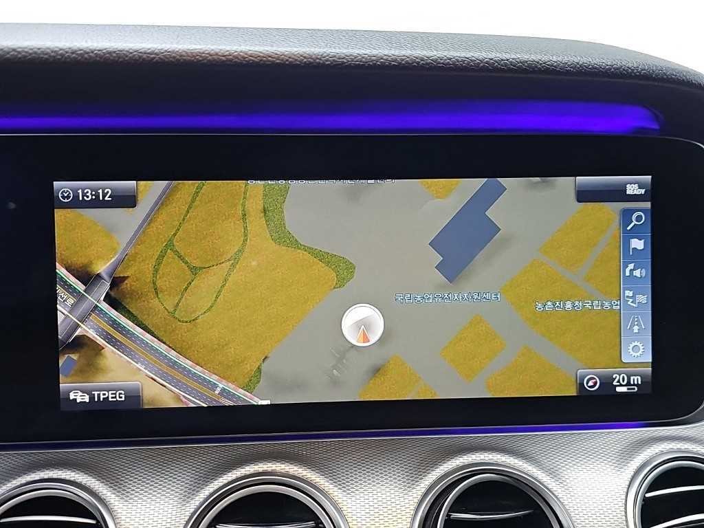 벤츠 E 클래스 E-클래스 W213 E300 아방가르드 이미지 15