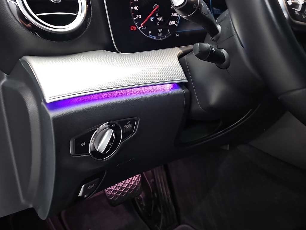 벤츠 E 클래스 E-클래스 W213 E300 아방가르드 이미지 18