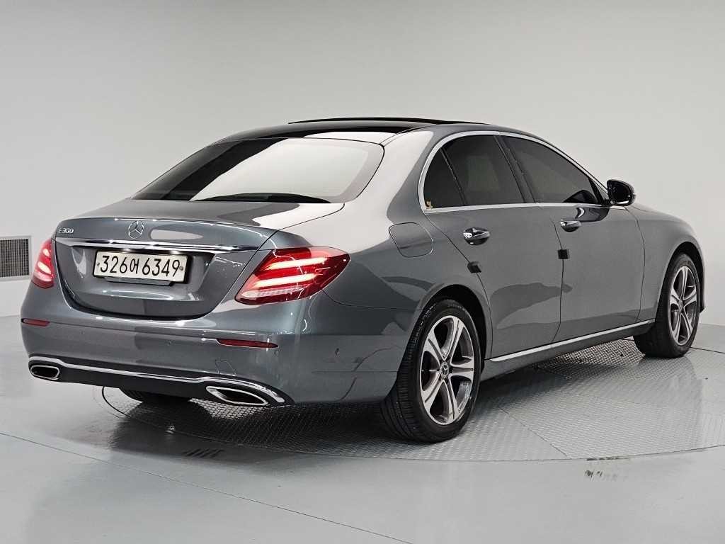 벤츠 E 클래스 E-클래스 W213 E300 아방가르드 이미지 4