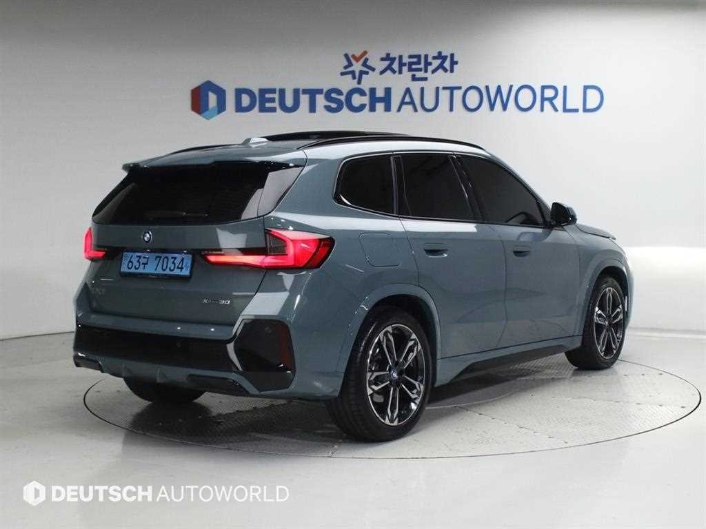 BMW iX1 iX1 (U11) xDrive 30 M 스포츠 이미지 2