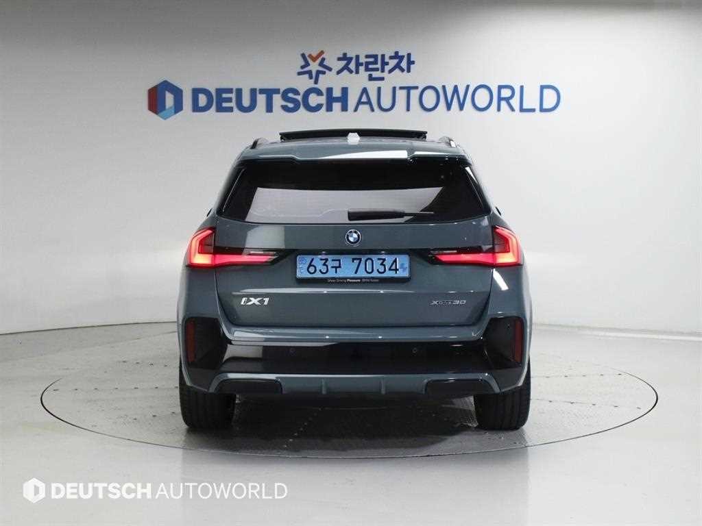 BMW iX1 iX1 (U11) xDrive 30 M 스포츠 이미지 4