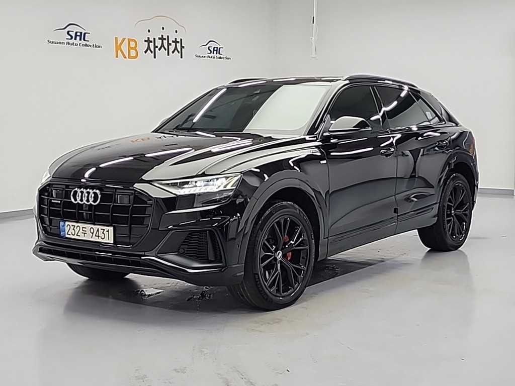 아우디 Q8 55 TFSI 콰트로 프리미엄 이미지 1