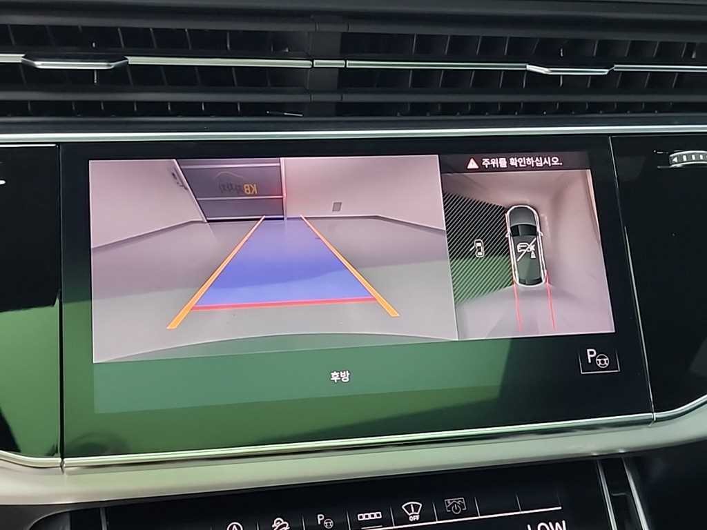 아우디 Q8 55 TFSI 콰트로 프리미엄 이미지 16