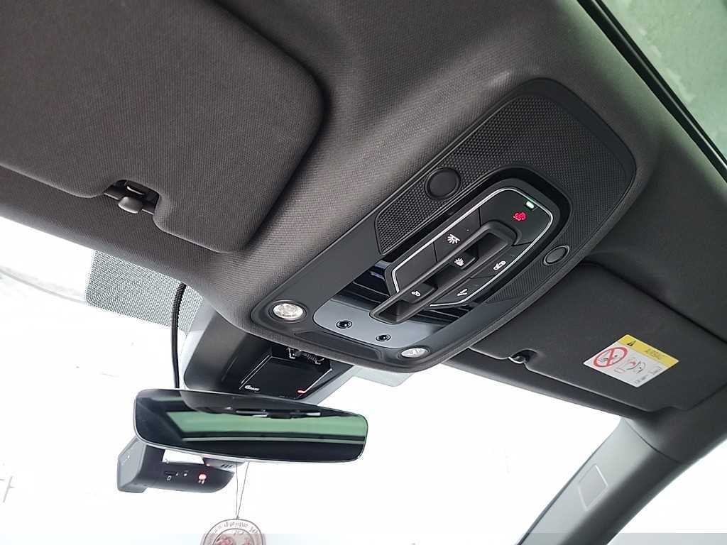 아우디 Q8 55 TFSI 콰트로 프리미엄 이미지 17