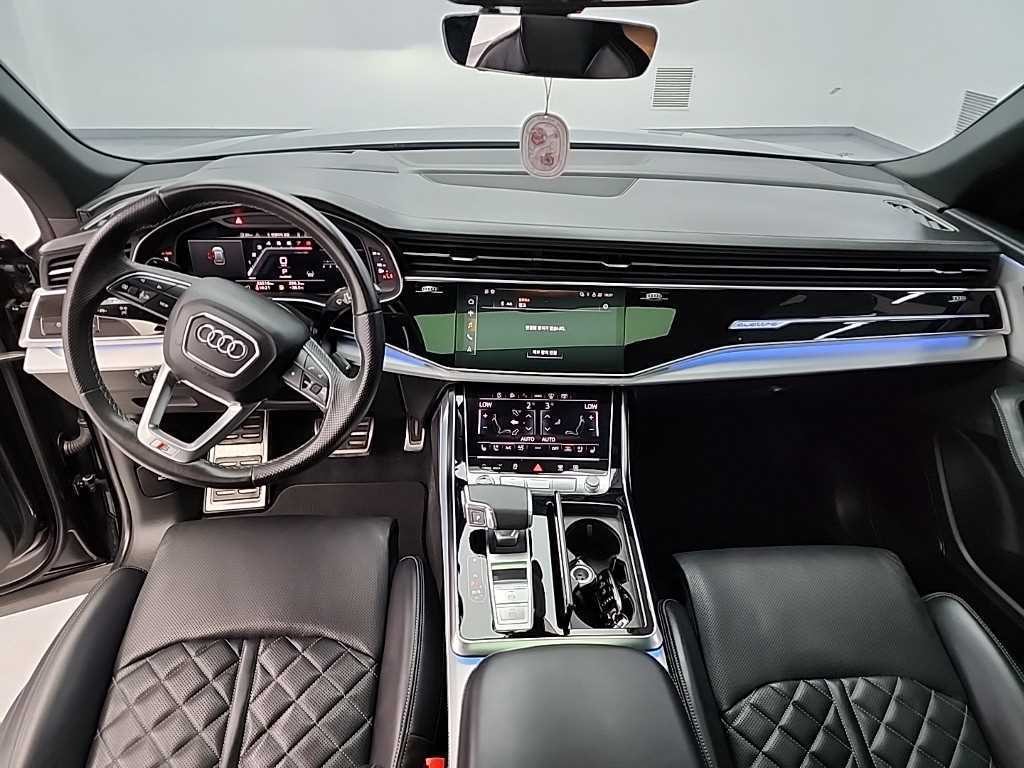아우디 Q8 55 TFSI 콰트로 프리미엄 이미지 7