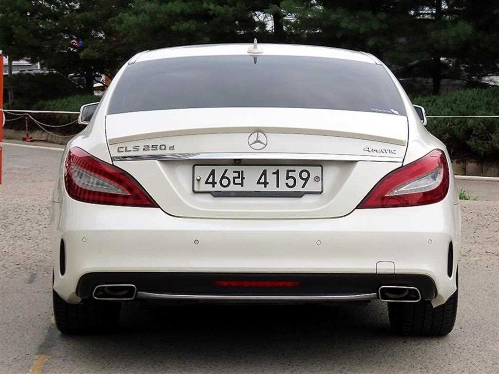 벤츠 CLS 클래스 CLS클래스 W218 CLS 250 d 4MATIC AMG Line 이미지 4