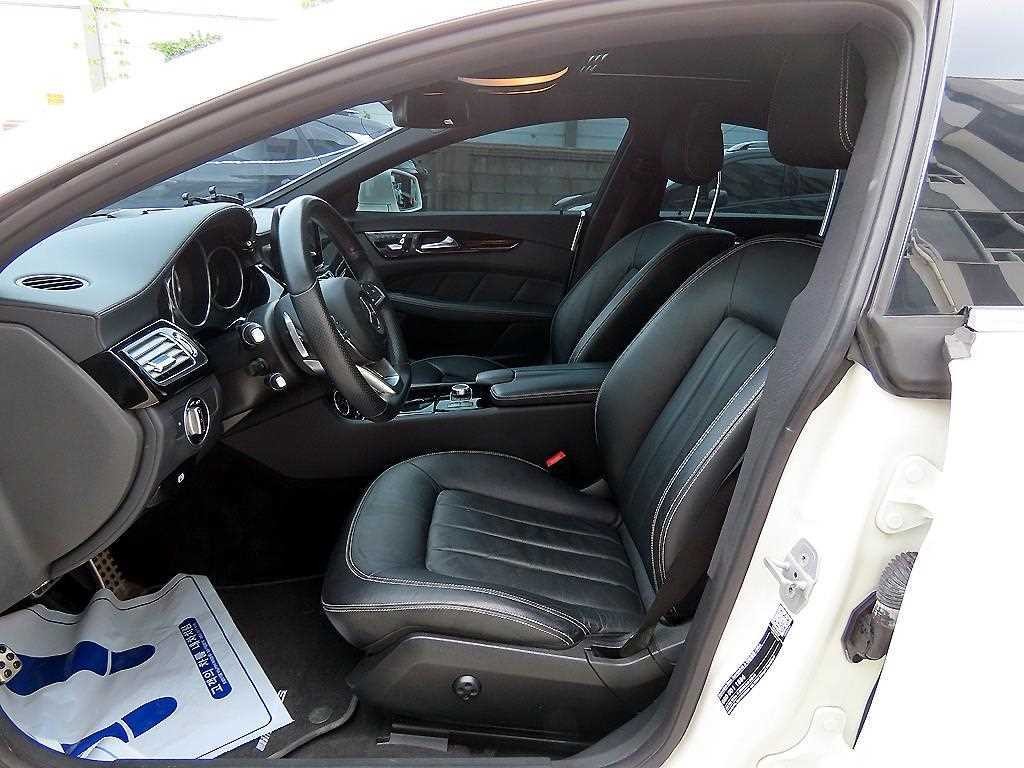 벤츠 CLS 클래스 CLS클래스 W218 CLS 250 d 4MATIC AMG Line 이미지 5