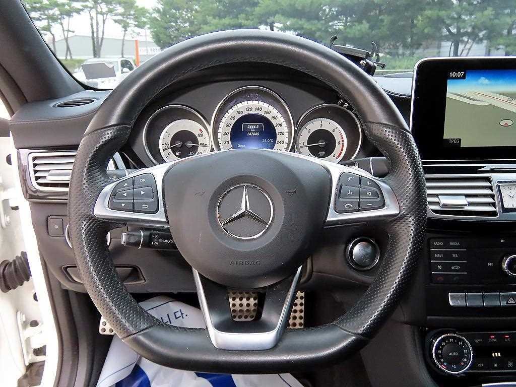 벤츠 CLS 클래스 CLS클래스 W218 CLS 250 d 4MATIC AMG Line 이미지 8