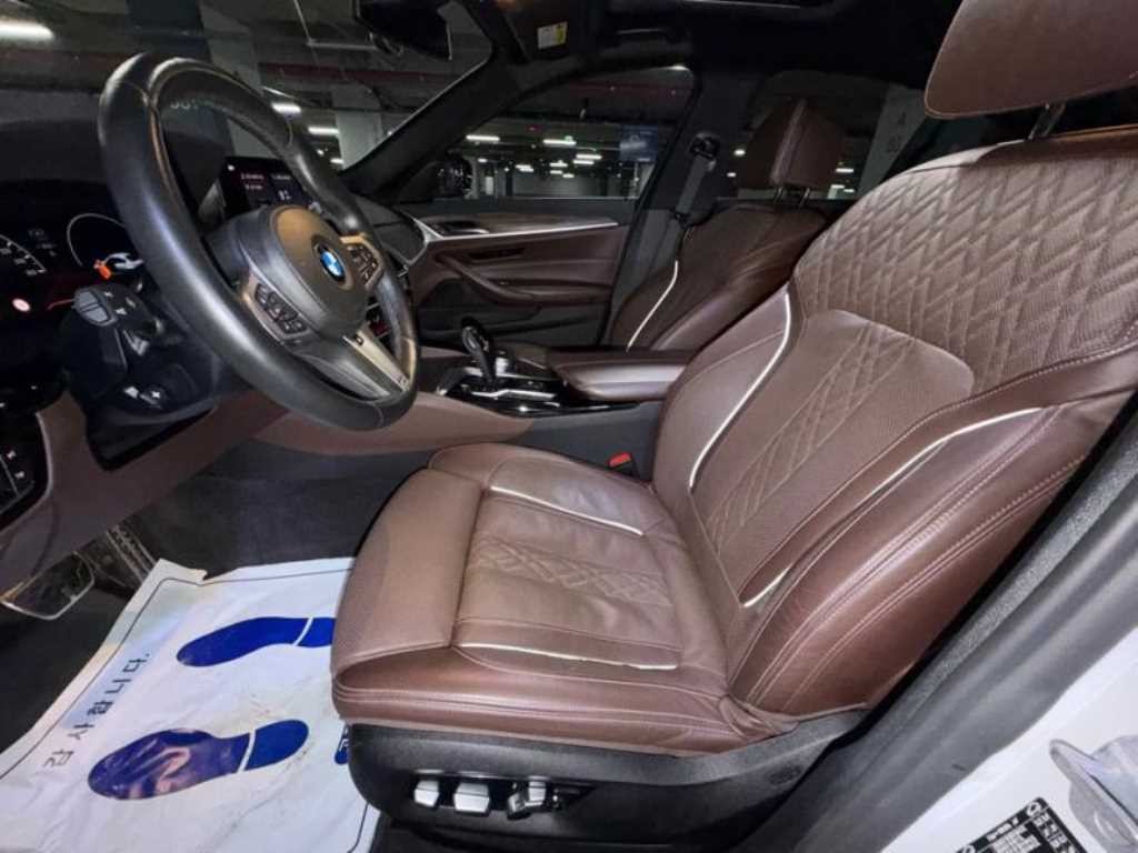 BMW 5시리즈 5시리즈 (G30) 530i M 스포츠 플러스 이미지 6